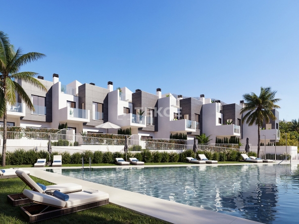 Agp 00945 New Houses With Spacious Interiors In A Prime Area Of Fuengirola Te