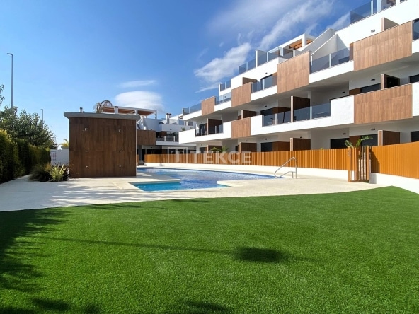 Alc 00388 Roomy Flats With Top Notch Finishes In Pilar De La Horadada Te