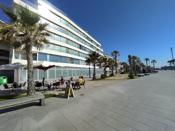 Alc 00872 Large Commercial Property Near The Beach In Torrevieja Alicante Te