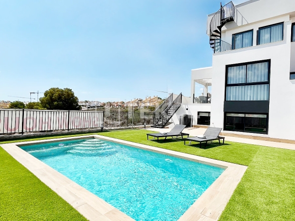 Alc 01033 Luxury Golf Villas With Solarium In La Finca Algorfa Te 8