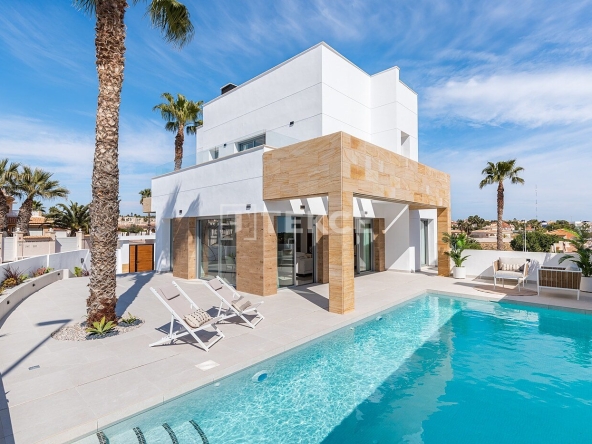 Alc 01042 Key Ready 4 Bedroom Villas With Solarium In Ciudad Quesada Te