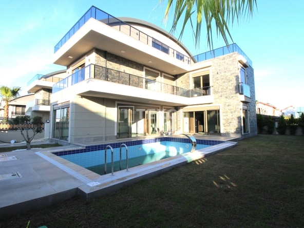 Ayt 02581 Villas With Pool Close To The Beach And Golf Courses In Belek Te