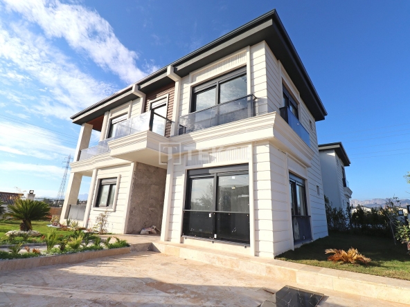 Ayt 04428 Semi Detachted Villa With Large Garden And Pool In Antalya Te