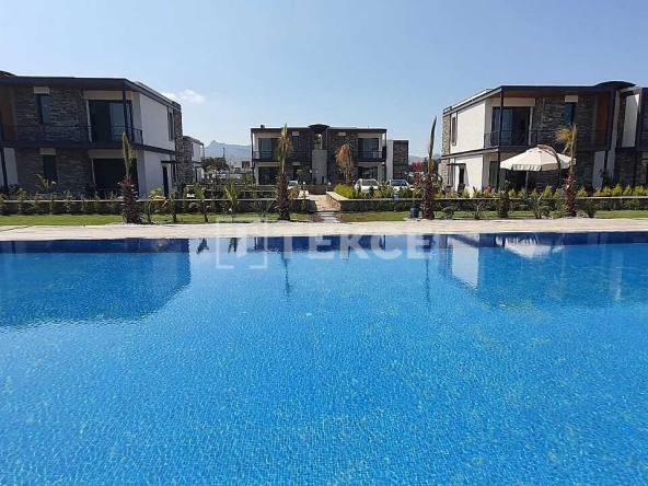 Bjv 00106 Flats For Sale In A Complex With Private Beach In Bodrum Gumusluk Te