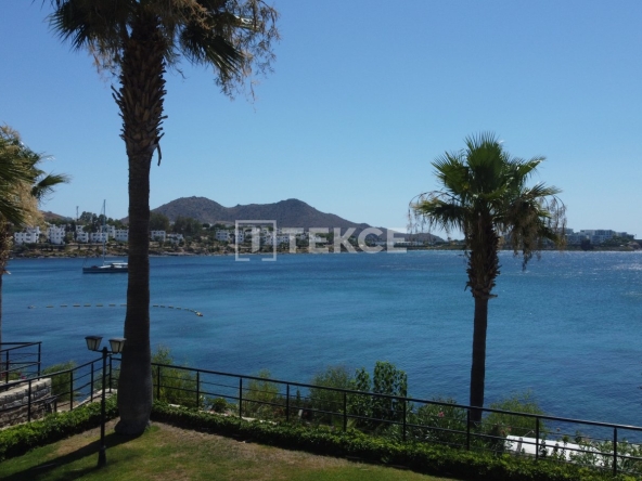 Bjv 00443 Beachfront Villa With Private Pier For Sale In Bodrum Turkey Te 15