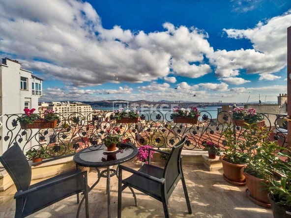 Ist 01081 Bosphorus View Boutique Hotel For Sale In Istanbul Beyoglu Te