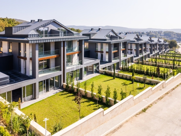 Ist 01575 Villas For Sale With Detached Gardens In Cekmekoy Istanbul Te