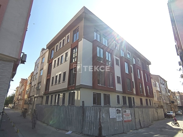Ist 01634 New Apartments In A Corner Building In Fatih Silivrikapi Te
