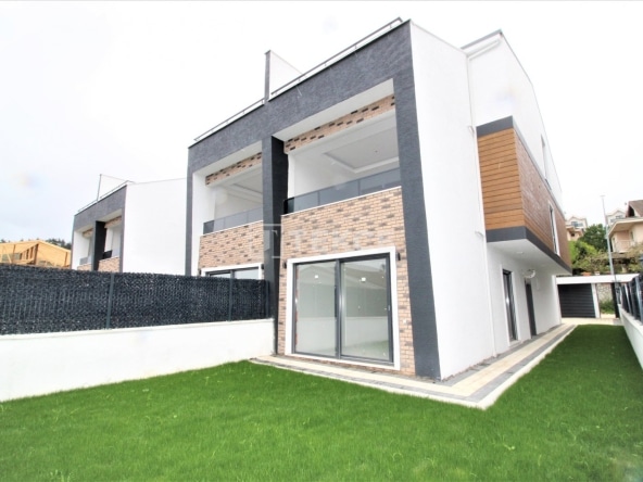 Yei 00243 5 Bedroom Triplex Villa With Detached Garden In Bursa Te