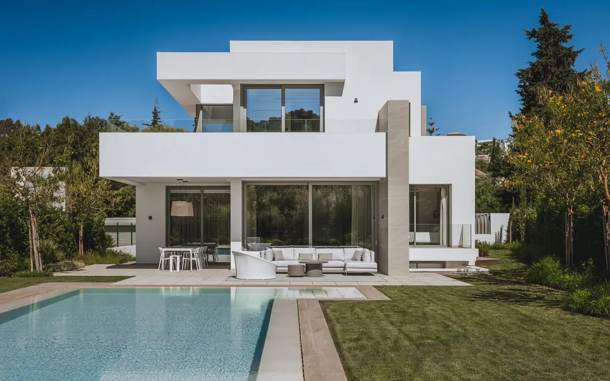 agp 00665 turnkey functional and elegant villas by golf in estepona te.webp