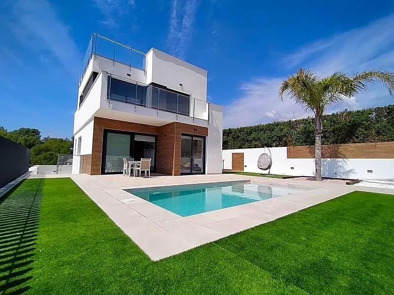 alc 00515 detached villas near the beach in la nucia alicante te.webp