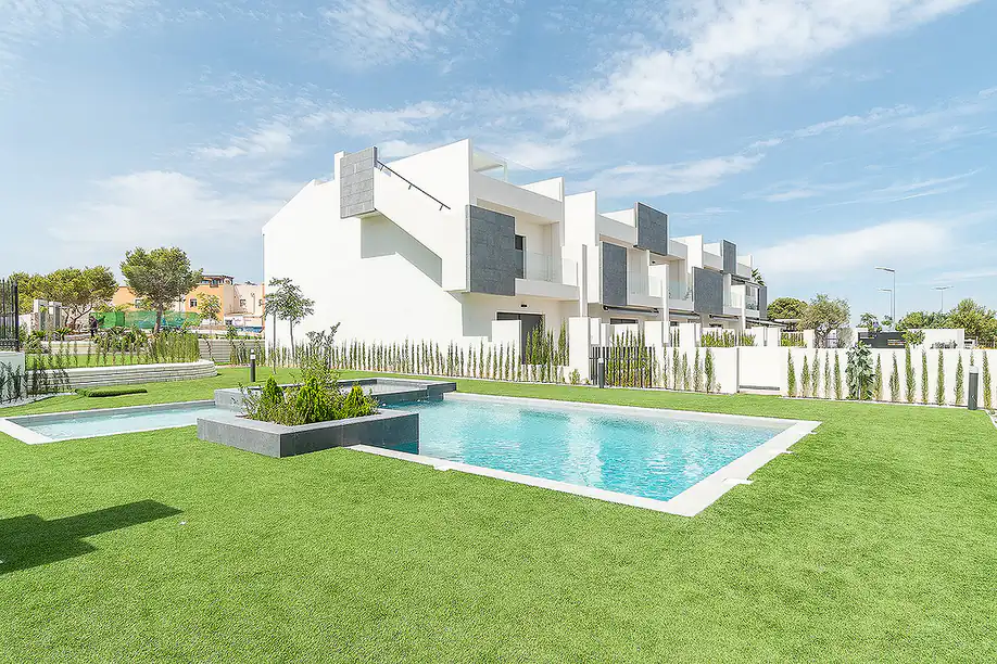 alc 00824 modern apartments with communal pool in los altos te.webp alc 00824 modern apartments with communal pool in los altos te.webp