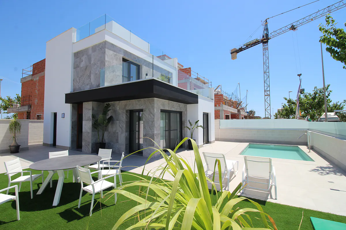alc 00962 luxury villas with private pool in pilar de la horadada costa blanca te 40.webp 40