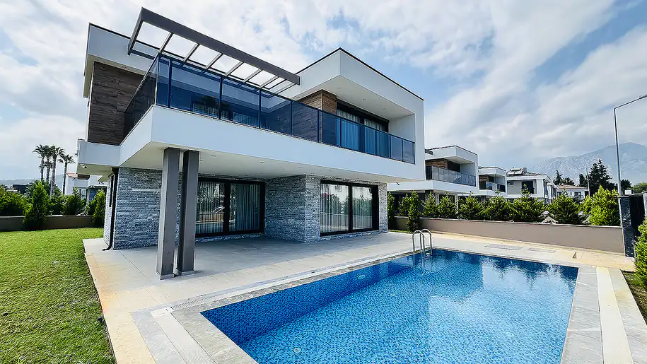 ayt 04174 detached villa for sale with private pool in kemer antalya te.webp