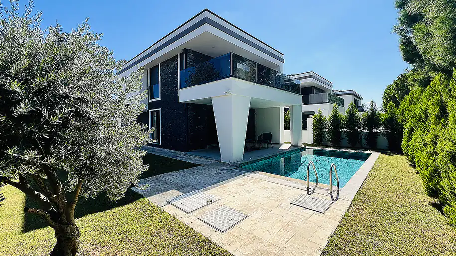 ayt 04176 detached villa close to the sea in kemer antalya te.webp