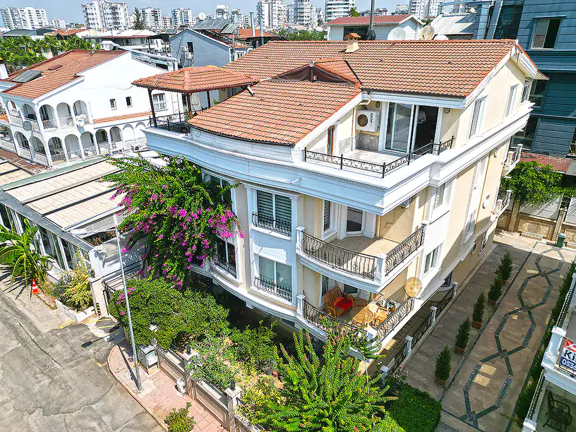 ayt 04578 4 bedroom apartment with terrace in complex in antalya te.webp