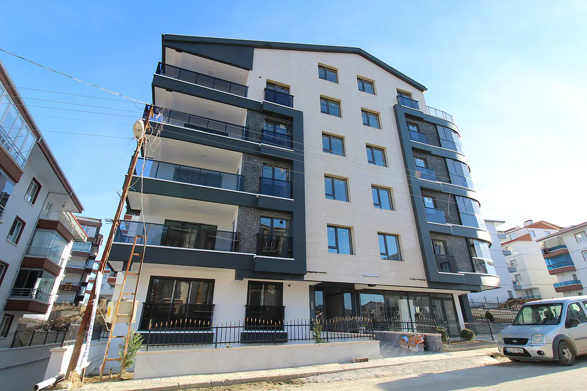 esb 00254 newly built apartments with quality designs in kecioren ankara te.webp