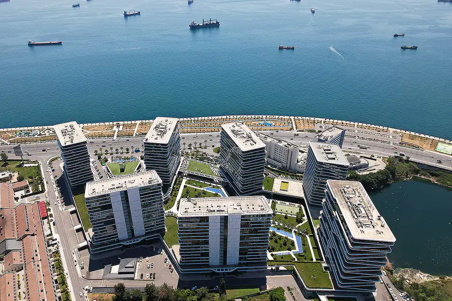 ist 01536 seafront apartments with communal pools in istanbul zeytinburnu te.webp