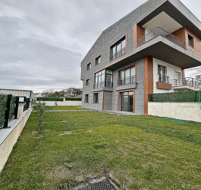 ist 01663 3 storey and 7 bedroom villa near the main road in silivri istanbul te 42.webp 42
