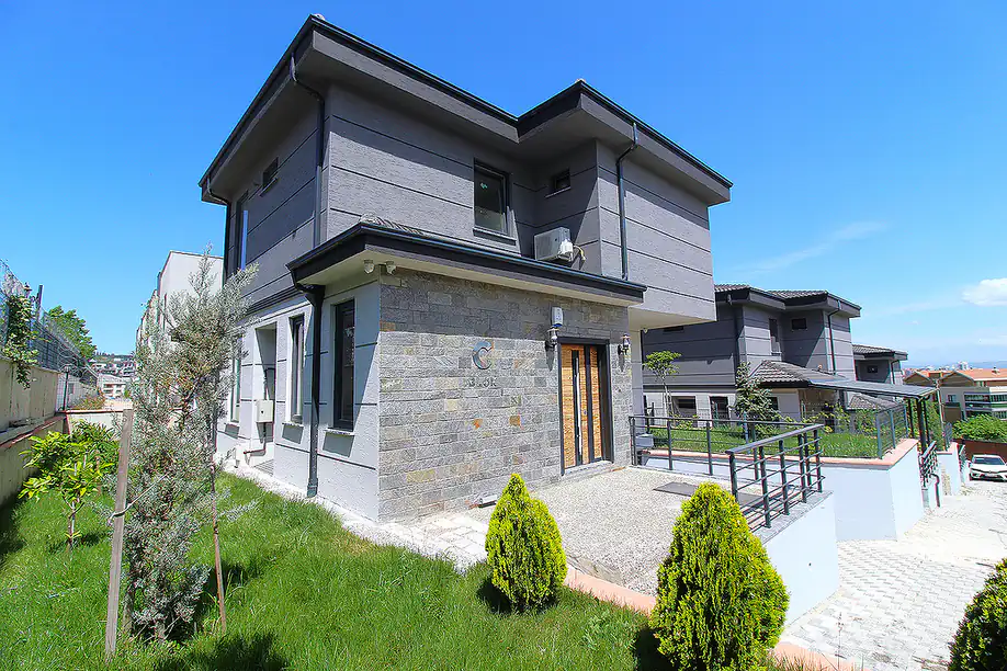 yei 00294 spacious villa with mountain view in nilufer bursa te.webp