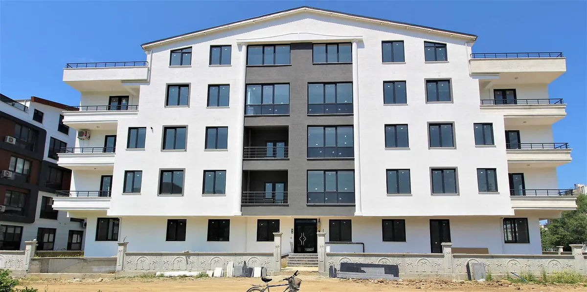 yvx 00080 flats near the sea and beach in cinarcik yalova te.webp