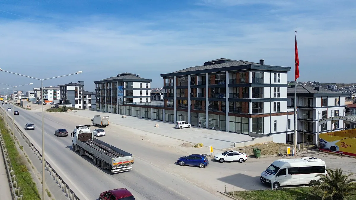 yvx 00132 prestigious offices and shops in a complex in yalova te.webp