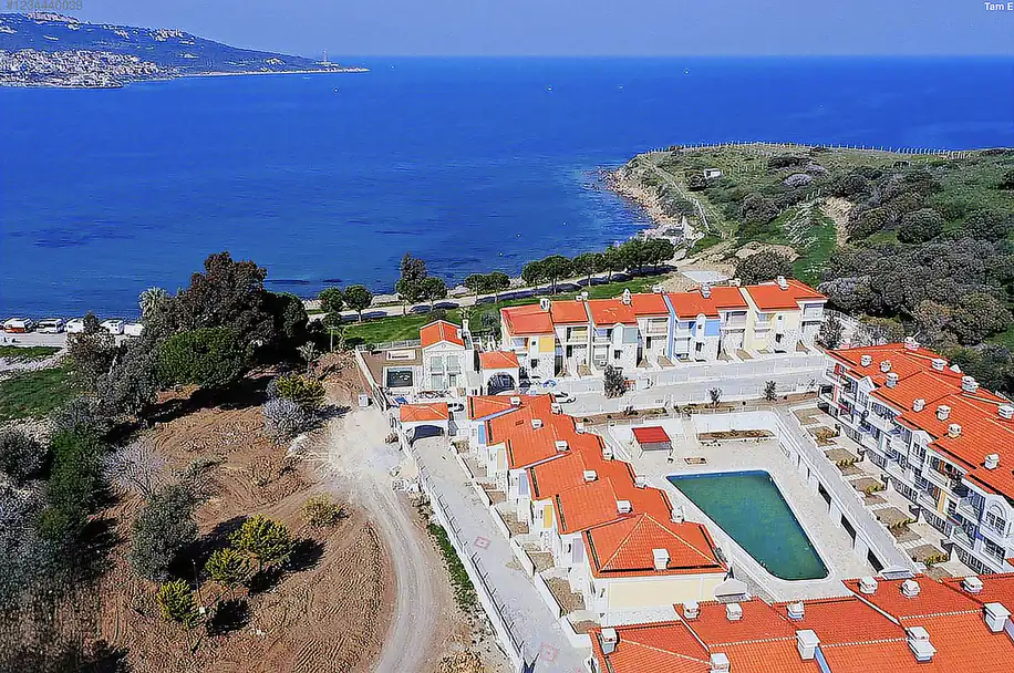 adb 00150 villas for sale in a complex with pool in foca izmir te.webp