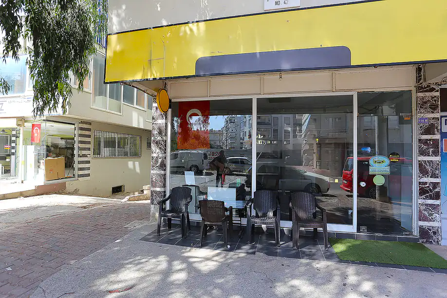 ayt 04665 shop for sale on eski sarampol street in muratpasa te.webp