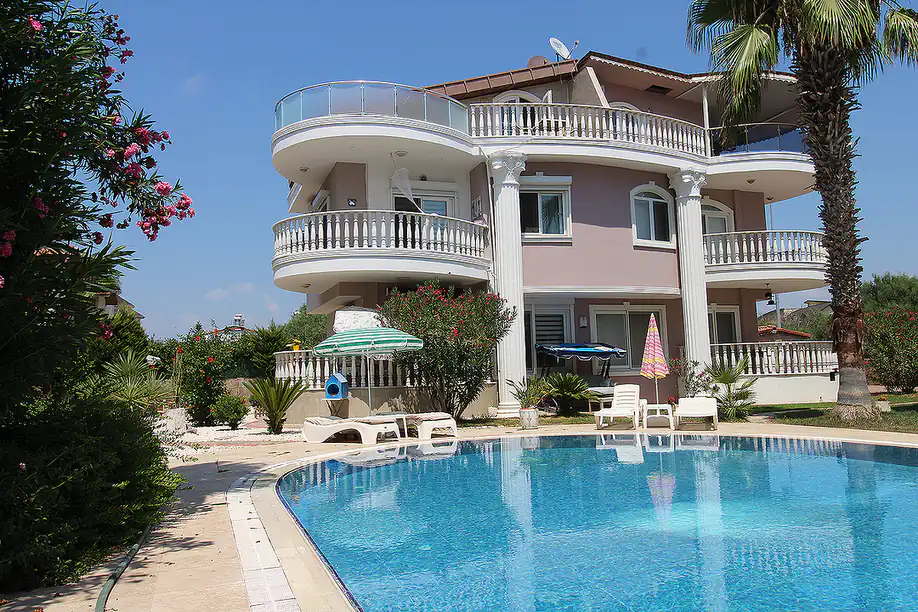 ayt 04672 furnished villa in a complex with a pool in belek antalya te.webp